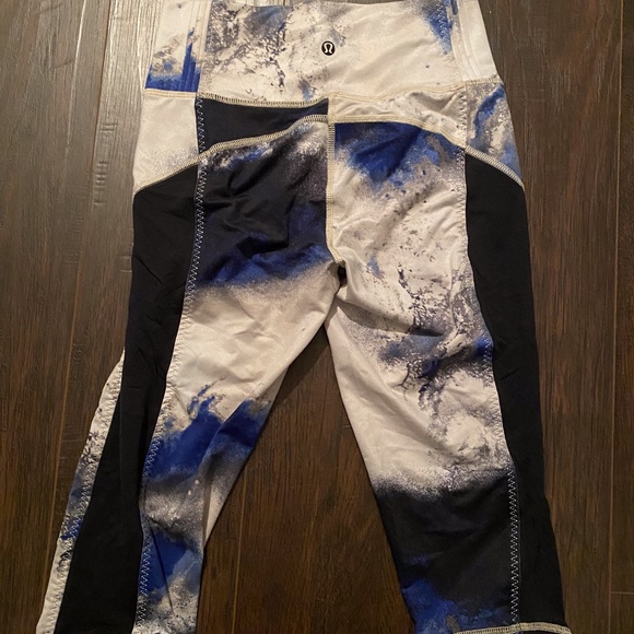 lululemon crop size 4 - Picture 4 of 4